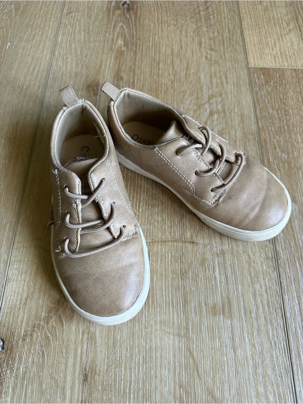 OshKosh B'gosh Kids Tan Lace-Up Sneakers with Light Cream Sole
